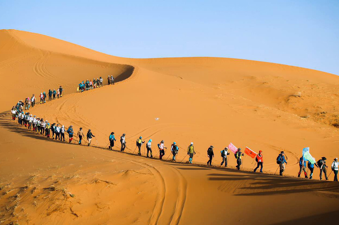 走最远的路，寻最初的心——《极光网络》穿越腾格里沙漠活动